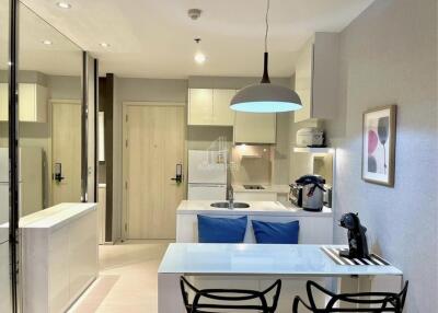 For Rent 1 Bedroom Condo Rhythm Sukhumvit 42 250m from BTS Ekamai