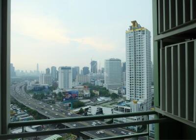 For Rent 1 Bedroom Condo Lumpini Park Rama 9 Only 5 minutes from MRT Rama 9