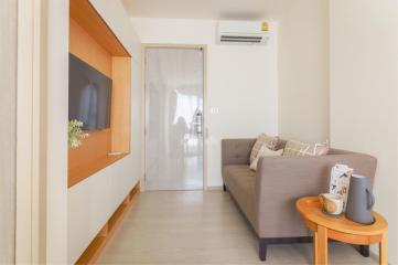 For Rent 1 Bedroom Condo Rhythm Sukhumvit 36 - 38 Only 5 minutes to BTS Thong Lor