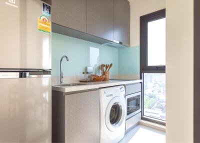 For Rent 1 Bedroom Condo Rhythm Sukhumvit 36 - 38 Only 5 minutes to BTS Thong Lor