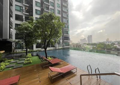 For Rent 1 Bedroom Condo Rhythm Sukhumvit 36 - 38 Only 5 minutes to BTS Thong Lor