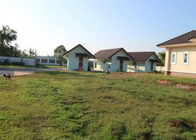 Home and 3 Bungalows For Sale, Phon Phisai, Nong Khai, Thailand