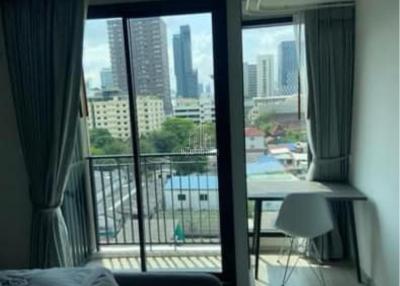 Room for rent near BTS