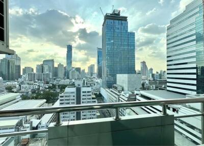 For Rent Spacious 77sqm 1 Bed Condo Silom Grand Terrace