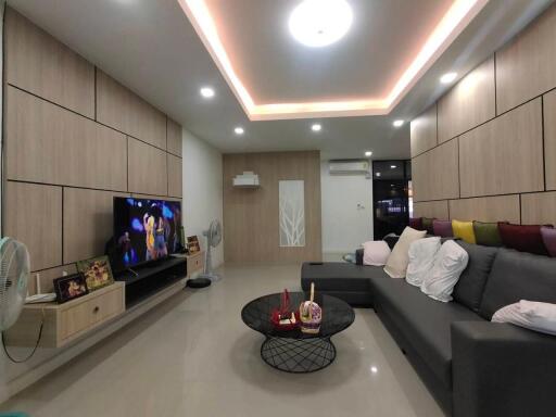 Lovely Single House for Rent in Pattaya