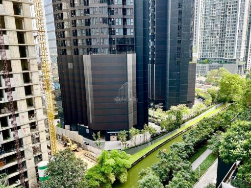 For Rent 2 Bedrooms @Life Asoke - Rama 9