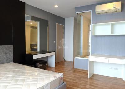 For Rent Duplex 2 bedrooms 2 bathrooms 1 Home Office room @ The Coast Bangkok - BTS Bangna