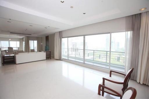 For Rent 4 Bedrooms @Royal President Park