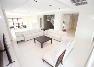 For Rent 4 Bedrooms @Royal President Park