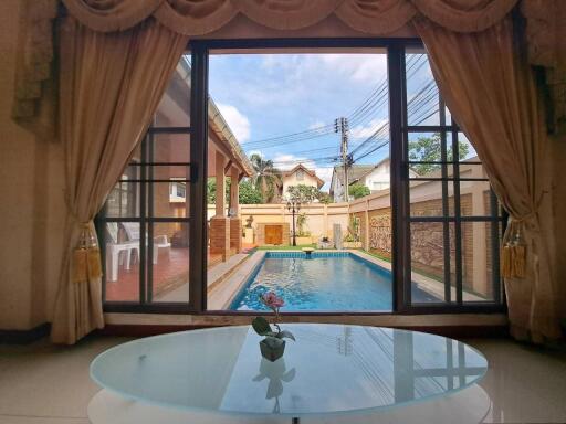 5 Beds House in East Pattaya for Rent