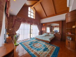 5 Beds House in East Pattaya for Rent