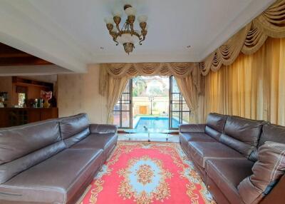 5 Beds House in East Pattaya for Rent