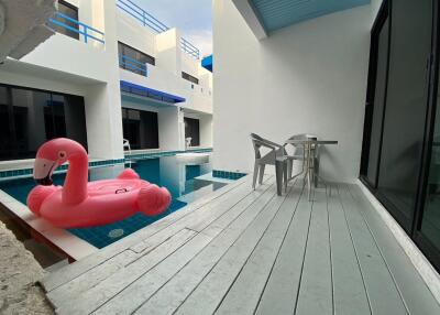 Duplex Pool Villa for Rent in Pratumnak