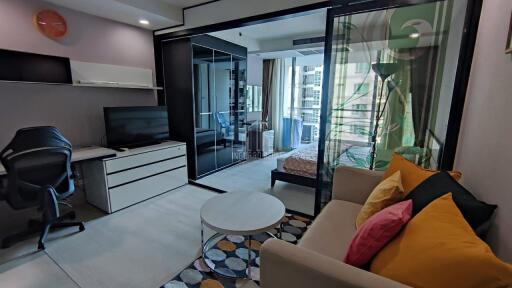 For Rent 1 Bedroom @The Rajadamri Condo