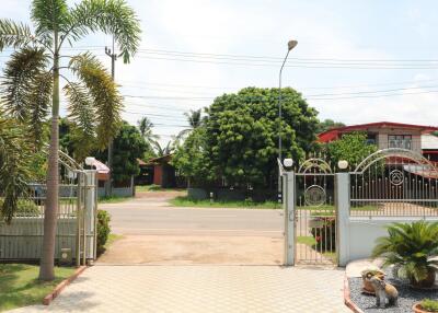 A Wonderful 3 BRM, 3 BTH Home For Sale with Pool in Sawang Daen Din, Sakon Nakhon Province, Thailand