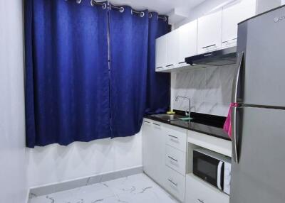 Studio Pattaya Beach Condo for Rent