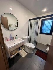 Pet Friendly For Rent 2 Bedrooms @Metris Pattanakarn Ekkamai