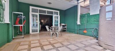 2 Storey House with 2 Beds for Rent