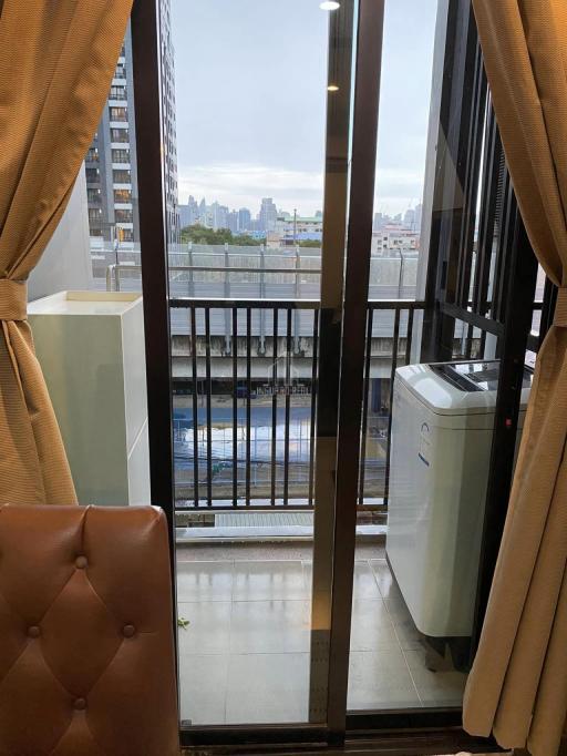 For Rent 1 Bedroom @The Base Park East