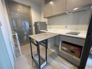 Life Asoke Rama 9 Studio For Rent