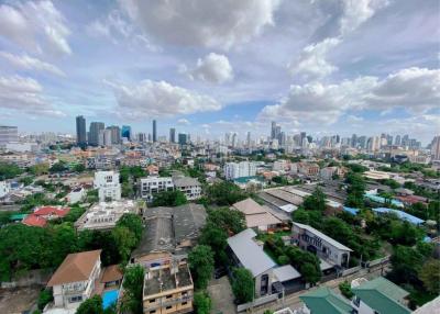 For Rent 2 Bedrooms @Supalai Place Sukhumvit 39