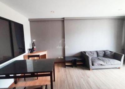 2 Bedroom Phloenchit For Rent