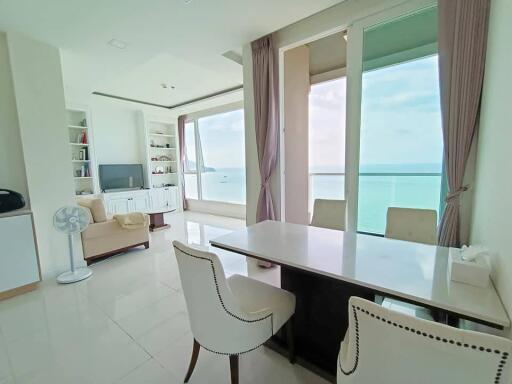 Beachfront Del Mare Condo for Rent