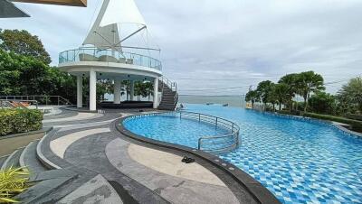 Beachfront Del Mare Condo for Rent