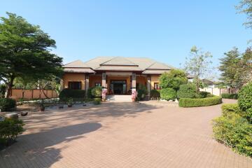 A Magnificent 4 BRM, 3 BTH Home For Sale Set on 1 Rai, 2 Ngan, 31.8 Talang Wah, Udon Thani, Thailand