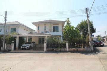 A 2 Level, 3 BRM, 3 BTH Home On Corner Block For Sale in Sittarom Village, Udon Thani, Thailand