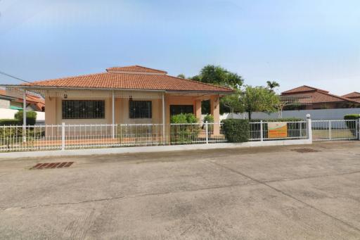 A 3 BRM, 2 BTH Home Is For Sale On A Coveted 150 Talang Wah Block in Baan San Sa Ran, Udon Thani, Thailand