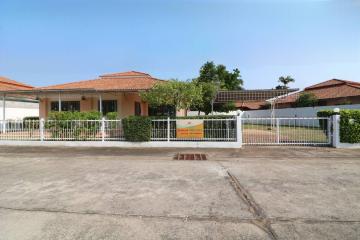 A 3 BRM, 2 BTH Home Is For Sale On A Coveted 150 Talang Wah Block in Baan San Sa Ran, Udon Thani, Thailand