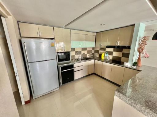 For Rent 4 Bedrooms Sukhumvit 8