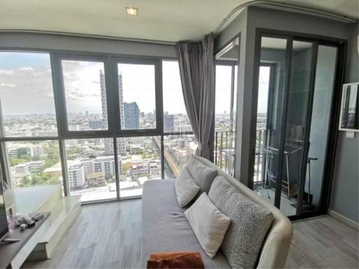 For Rent 1 Bedroom Duplex @Ideo Mobi Sukhumvit