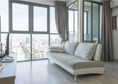 For Rent 1 Bedroom Duplex @Ideo Mobi Sukhumvit