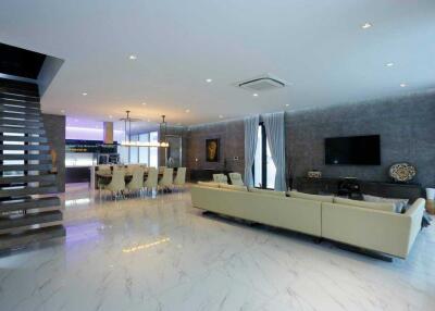 Pratumnak Luxury Pool Villa for Rent