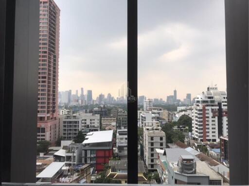 Park Origin Phrom Phong 1BR For Rent