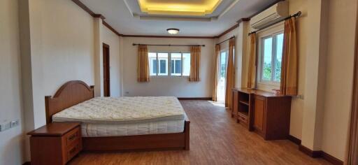 2 Storey House for Rent in Na Jomtien