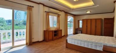 2 Storey House for Rent in Na Jomtien