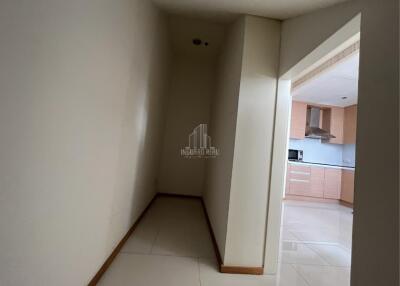 For Rent 1 Bedroom Duplex @The Emporio Sukhumvit 24