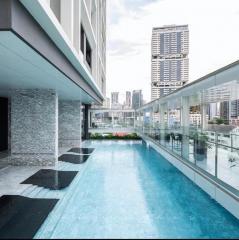 BEATNIQ Sukhumvit 32 1BR For Rent