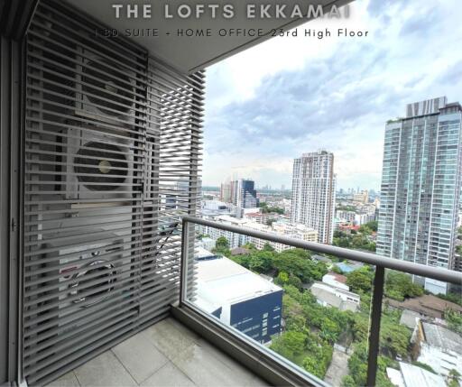 1 Bedroom Suite with Home Office Room For Rent @ The Lofts Ekkamai