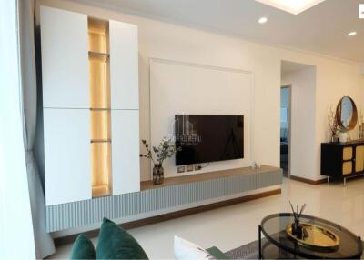 For Rent 2 bedrooms @Supalai Oriental Sukhumvit39