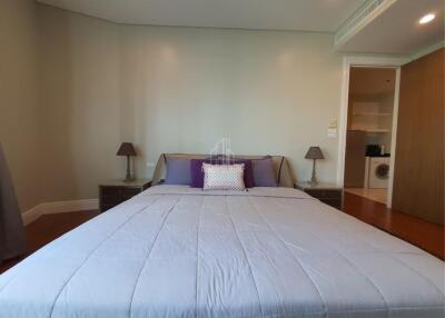 Bright Sukhumvit 24 for rent