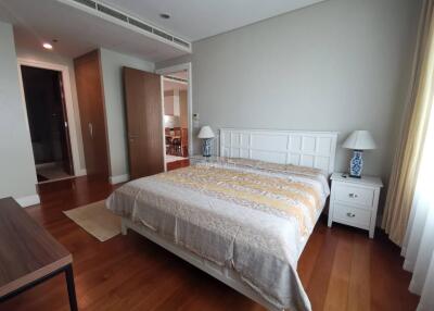 Bright Sukhumvit 24 for rent