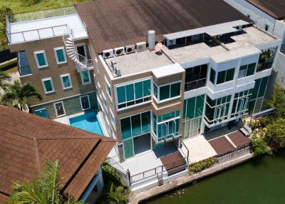 Waterside Townhome for Sale in Boat Lagoon, Phuket