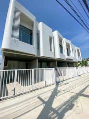 Newly Completed 2 Bedroom Townhouses for Sale in Chalong