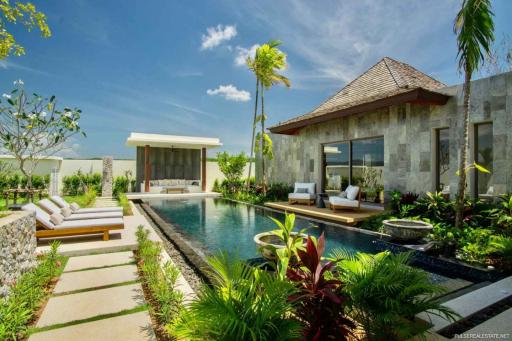 High Quality Tropical 4 Bedroom Private Villa for Sale on Pasak 8
