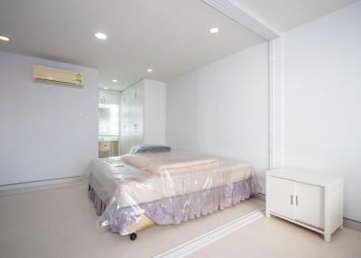 1 bedroom, 2 bathroom condo for sale : Punna Condominium at Nimmanhaemin