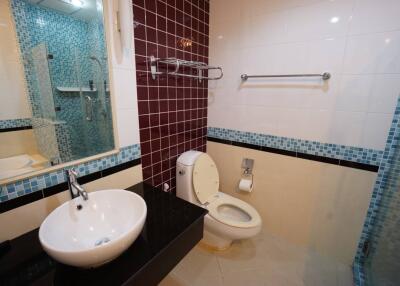 For SALE : CitiSmart Sukhumvit 18 / 2 Bedroom / 2 Bathrooms / 70 sqm / 10200000 THB [S11704]